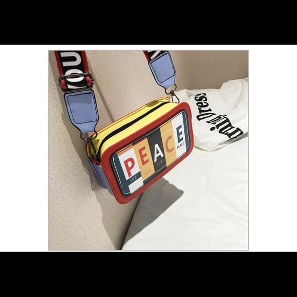 🆕 BOUTIQUE || peace bag - Picture 10 of 16